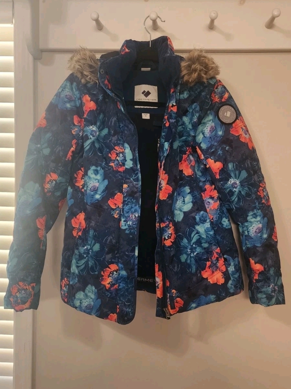 Obermeyer Womens Insulated Snow Jacket With Removalable Hood Size 4